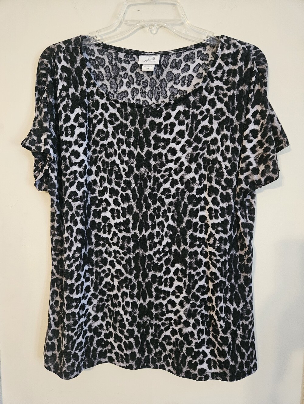 Jaclyn Smith Leopard Print Blouse. Large